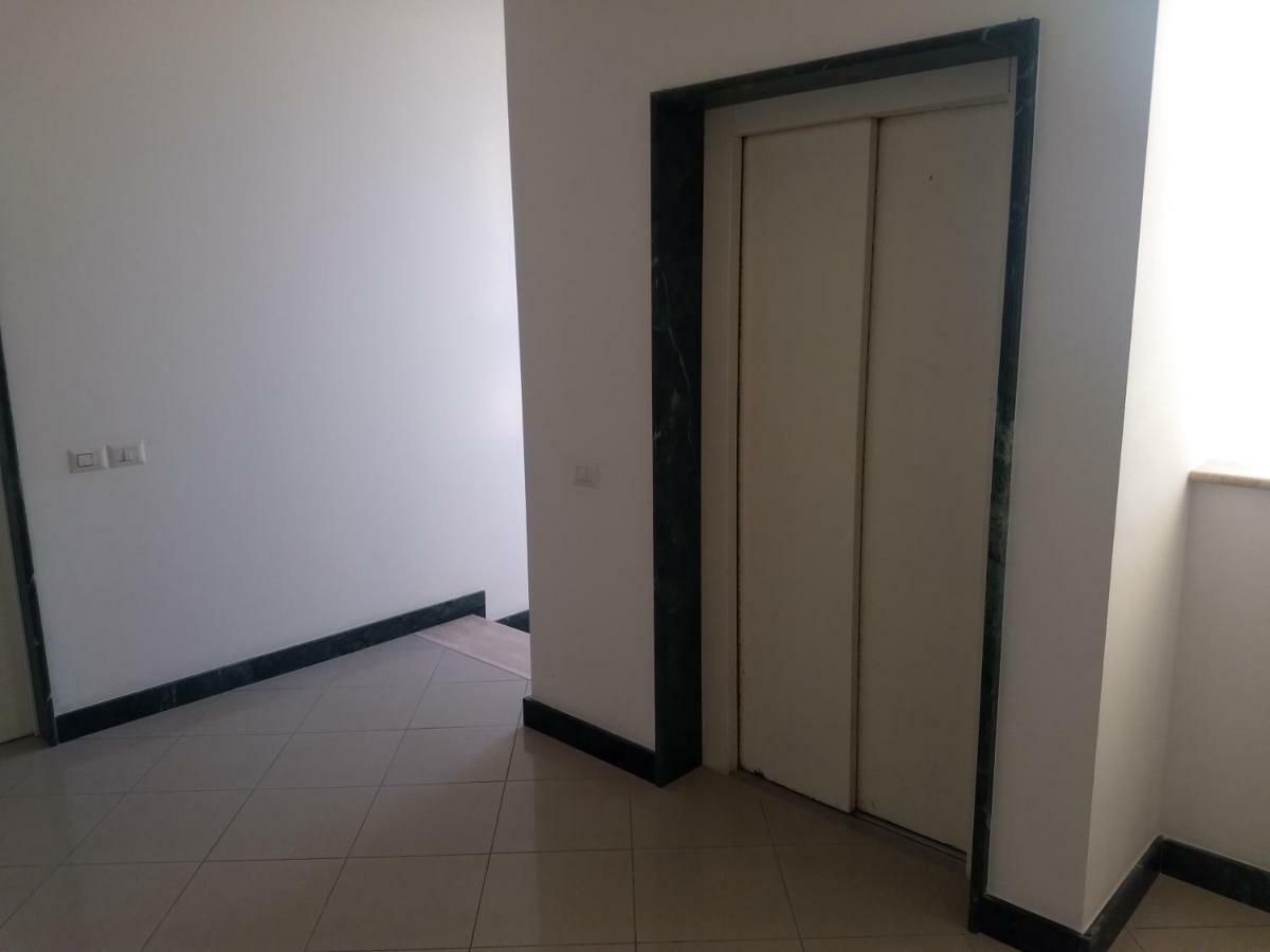 Apartamento Seafront And Mountain View Penthouse Martinsicuro Exterior foto